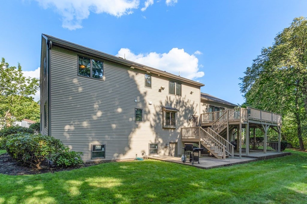 86 Ellsworth Road Peabody, MA 01960 - Photo 6 of 42 Gallery Image 6