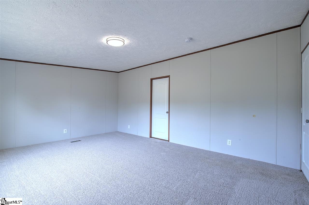 206 Ridgefield Circle Easley, SC 29640 - Photo 15 of 33