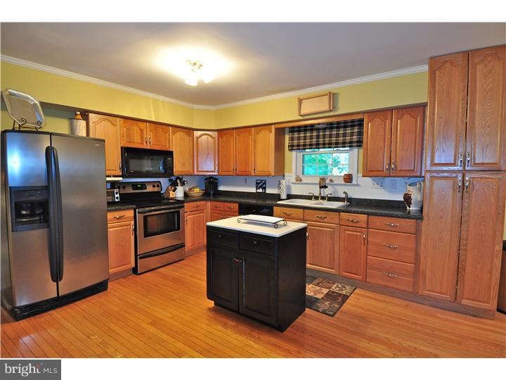 906 Sage Road West Chester, PA 19382 - Photo 9 of 25 Kitchen