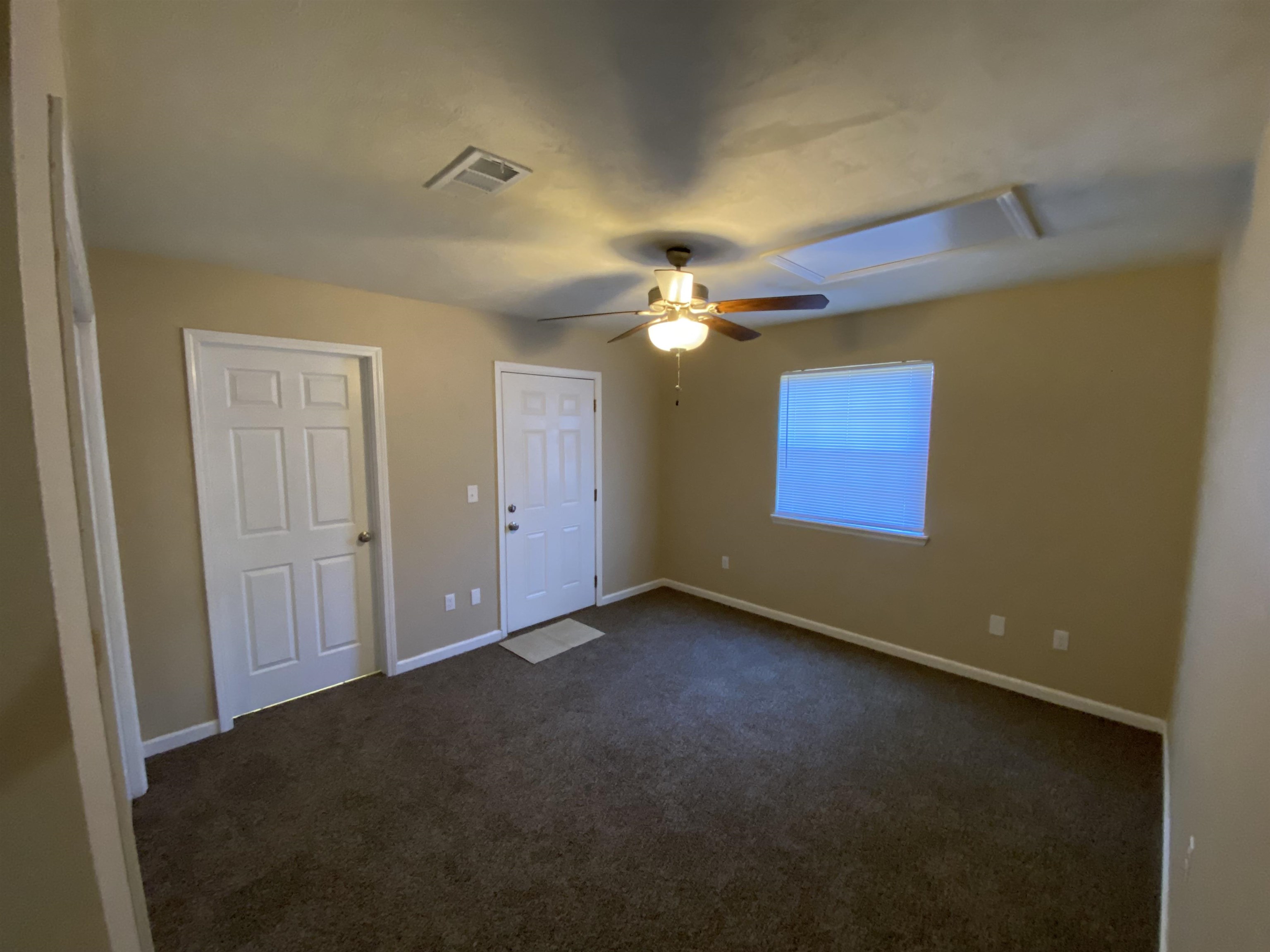 1184 High Road Tallahassee, FL 32304 - Photo 5 of 10