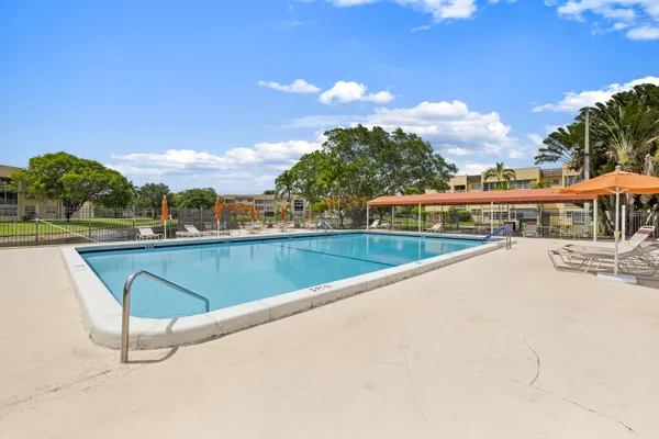 $1,700 | 6300 Northwest 62nd Street, Unit 110, Tamarac, FL 33319