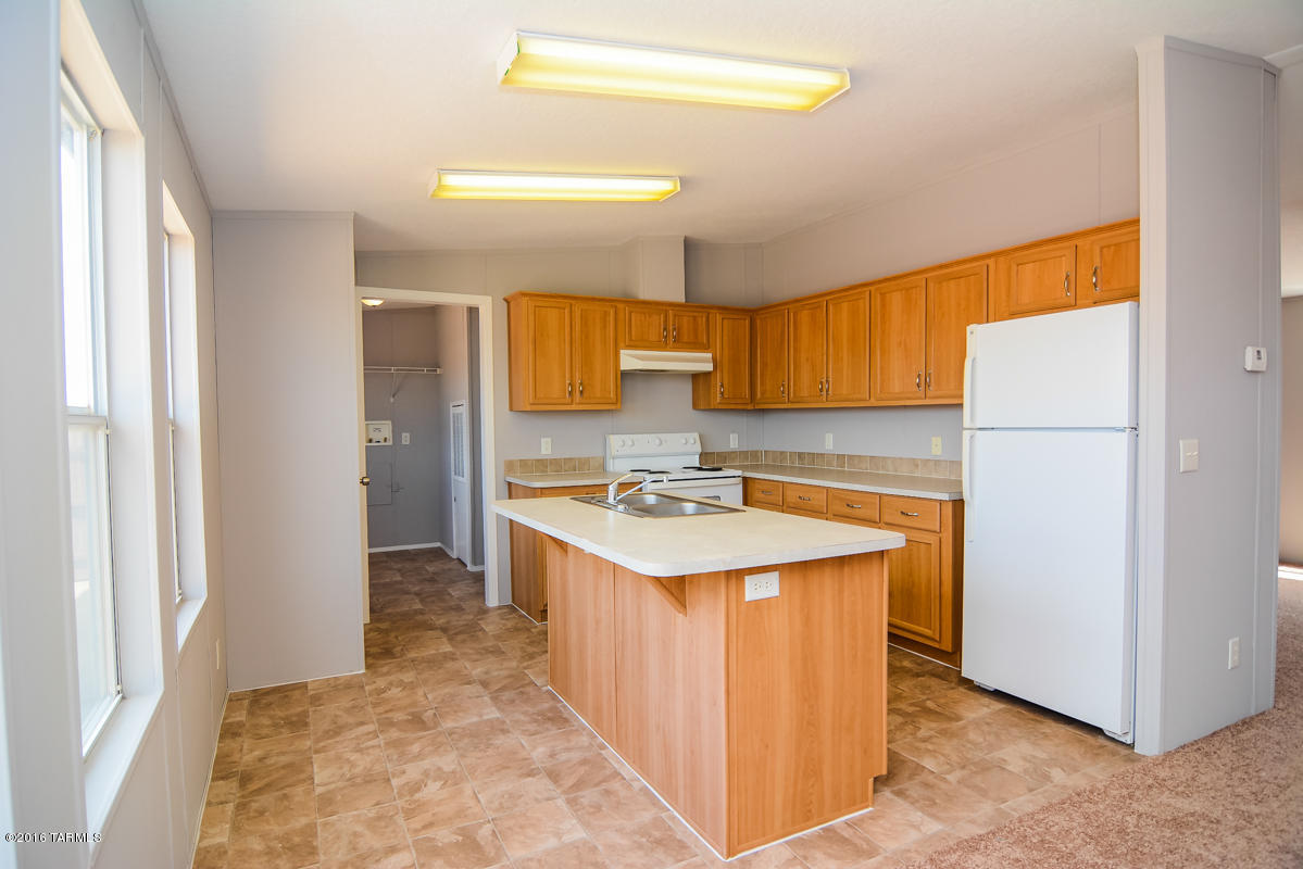 5567 North Whitetail Road Marana, AZ 85653 - Photo 6 of 18