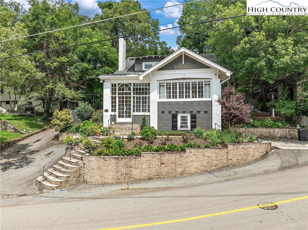 207 Orchard Street Boone, NC 28607 - Photo 2 of 49 Gallery Image 2