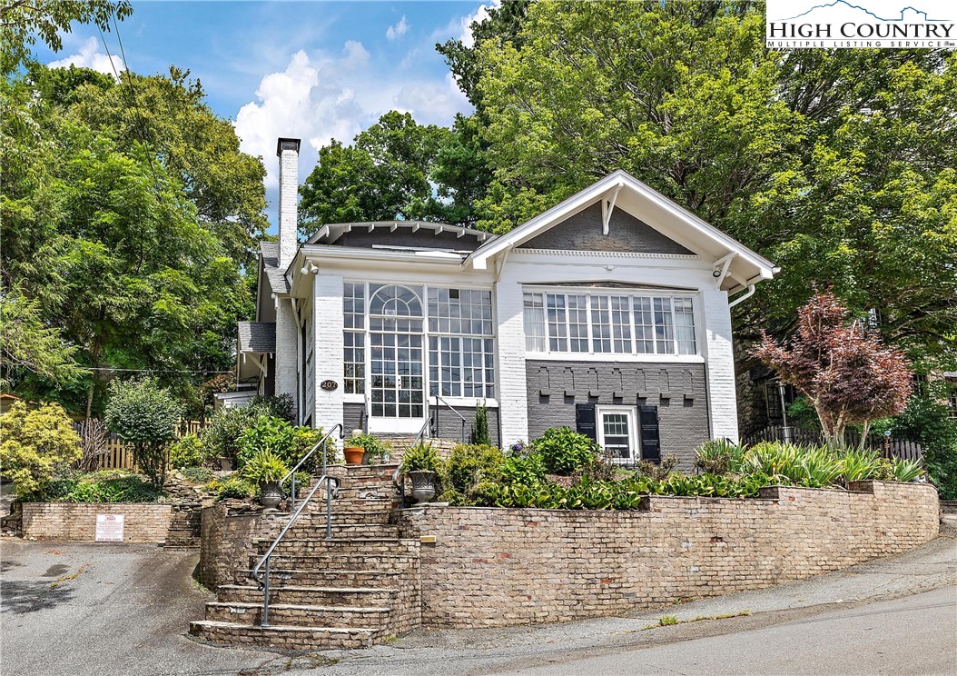 207 Orchard Street Boone, NC 28607 - Photo 3 of 49 Gallery Image 3
