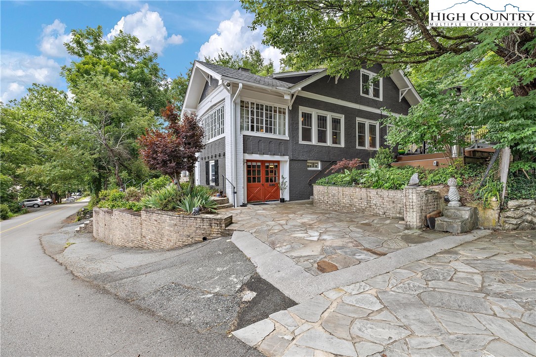 207 Orchard Street Boone, NC 28607 - Photo 4 of 49 Gallery Image 4