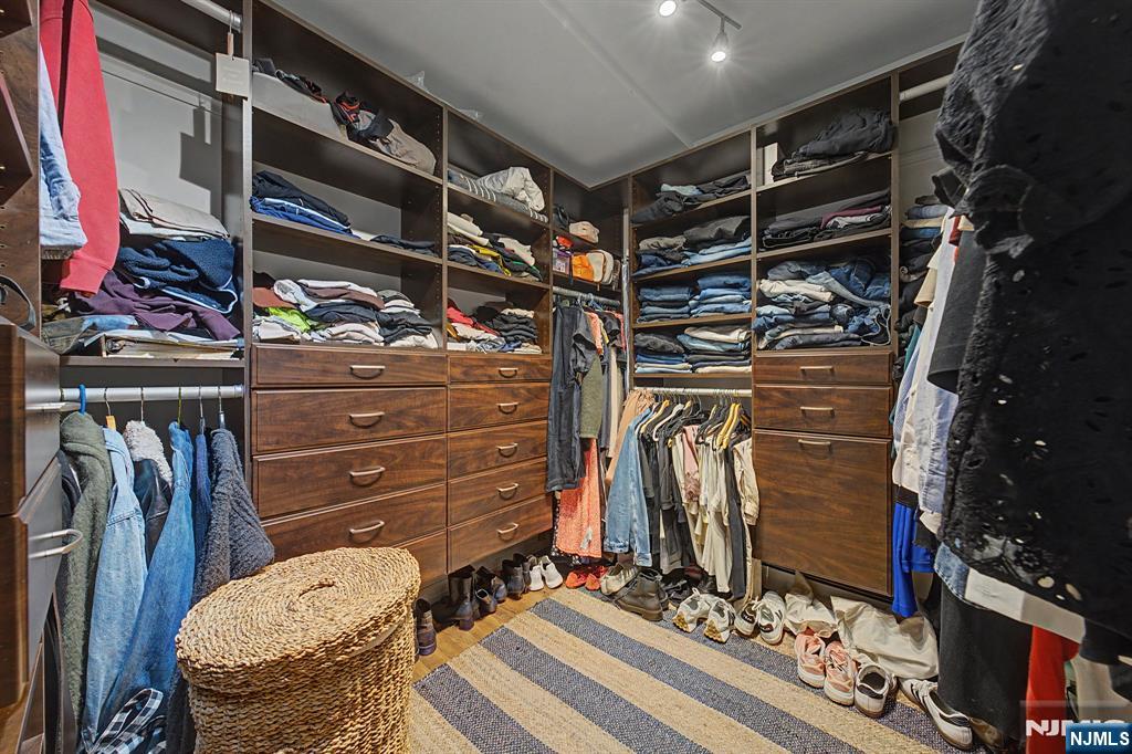 89 Closter Dock Road Closter, NJ 07624 - Photo 14 of 38 Gallery Image 14