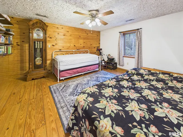 $575,000 | 14138 Boy Scout Trail, Petersburg, IL 62675