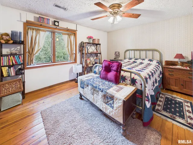 $575,000 | 14138 Boy Scout Trail, Petersburg, IL 62675