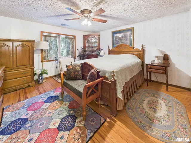 $575,000 | 14138 Boy Scout Trail, Petersburg, IL 62675