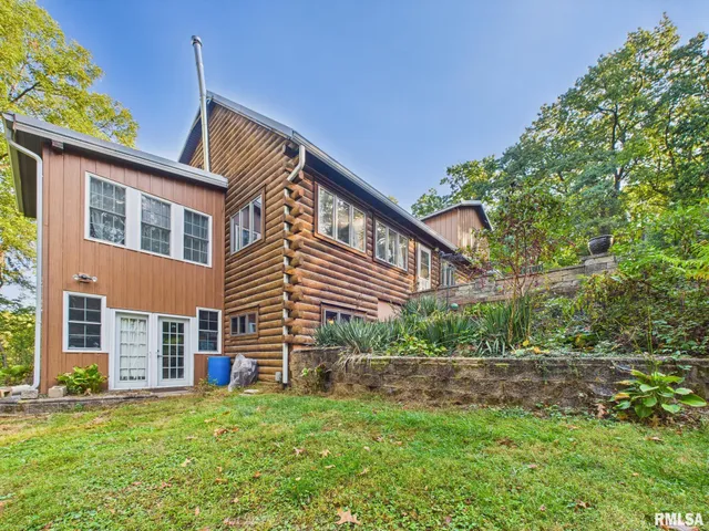 $575,000 | 14138 Boy Scout Trail, Petersburg, IL 62675