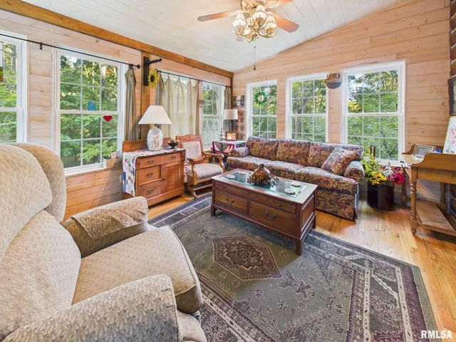 $575,000 | 14138 Boy Scout Trail, Petersburg, IL 62675