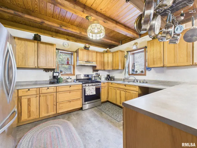 $575,000 | 14138 Boy Scout Trail, Petersburg, IL 62675