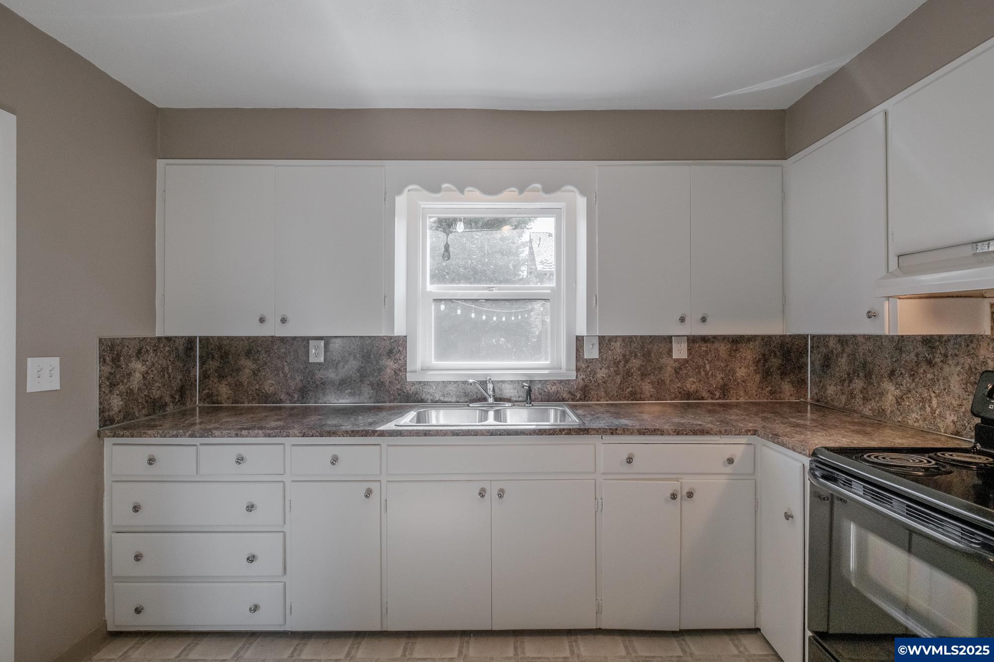 1812 Baxter Road Salem, OR 97306 - Photo 13 of 41 Gallery Image 13