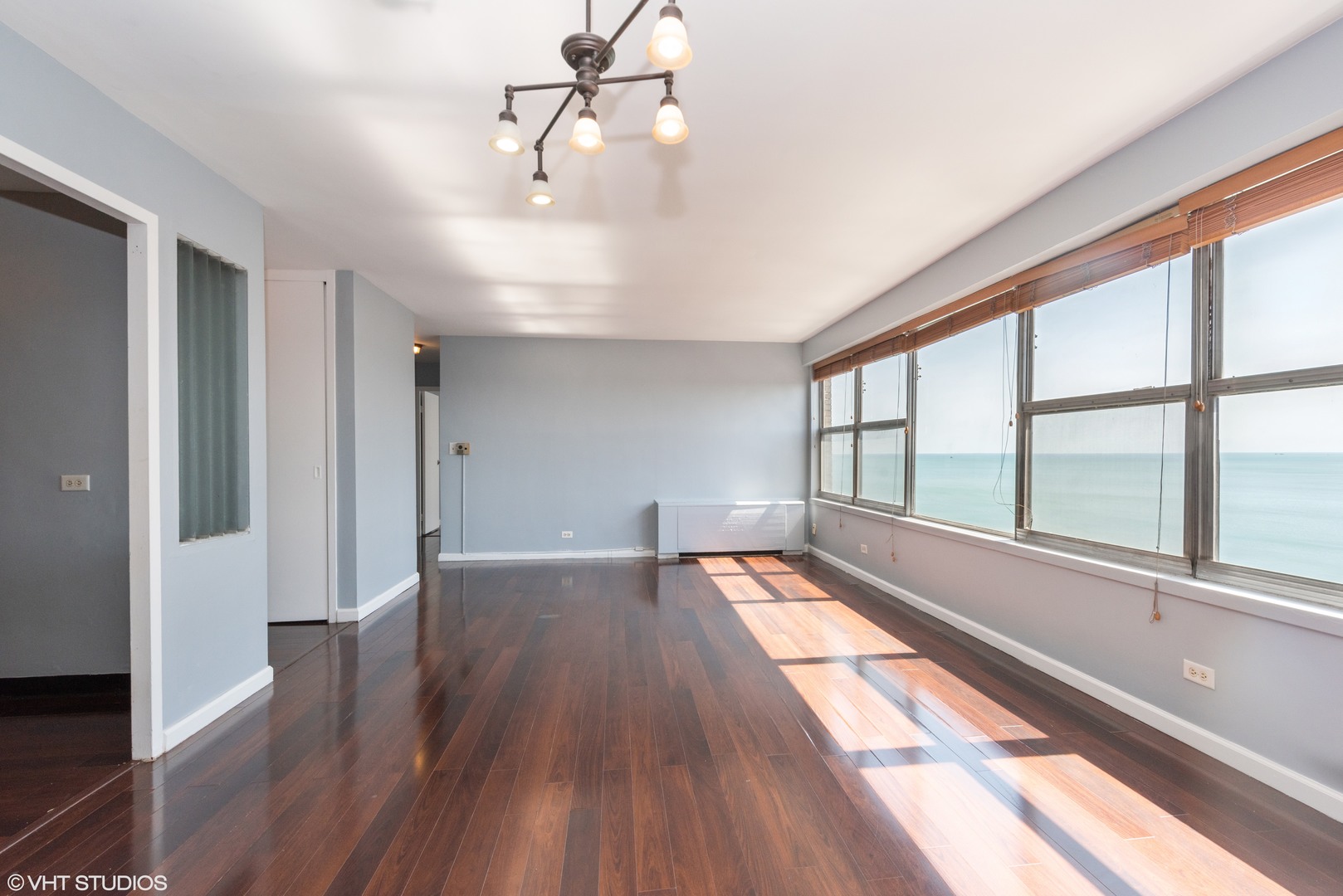 6157 North Sheridan Road, Unit 25L Chicago, IL 60660 - Photo 3 of 12