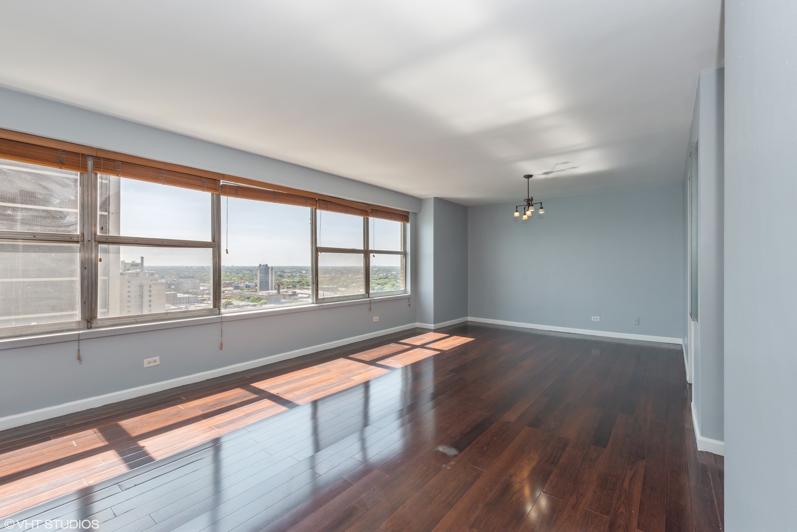 6157 North Sheridan Road, Unit 25L Chicago, IL 60660 - Photo 4 of 12