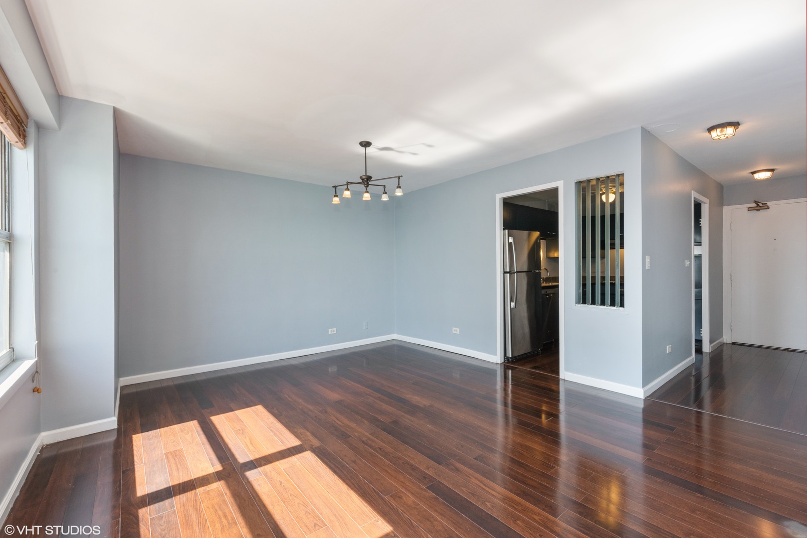 6157 North Sheridan Road, Unit 25L Chicago, IL 60660 - Photo 5 of 12