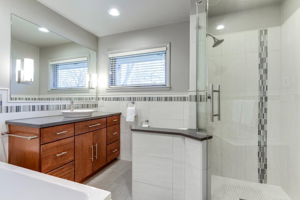 140 Gleahaven Road Wayzata, MN 55391 - Photo 13 of 24 Gallery Image 13