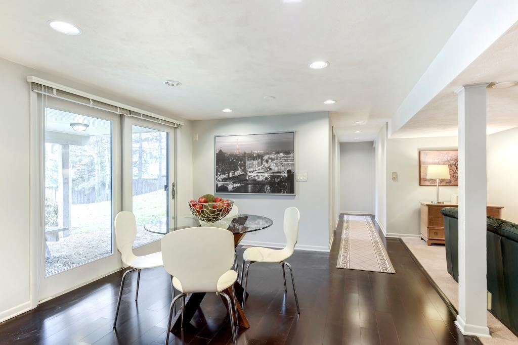 140 Gleahaven Road Wayzata, MN 55391 - Photo 18 of 24 Gallery Image 18
