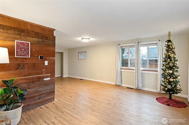 $349,900 | 2013 8th Street, Bremerton, WA 98337