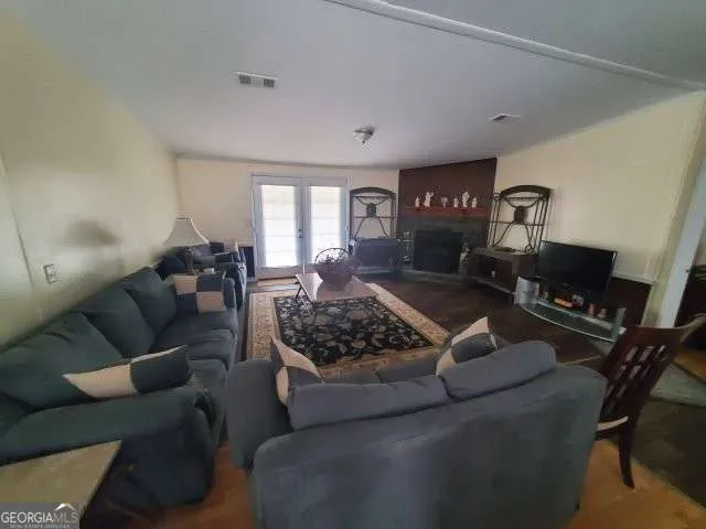 $229,000 | 339 Chapel Hill Circle, Unit 15, Enigma, GA 31749