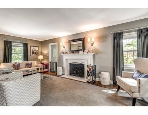43 River Glen Road Wellesley, MA 02481 - Photo 4 of 30