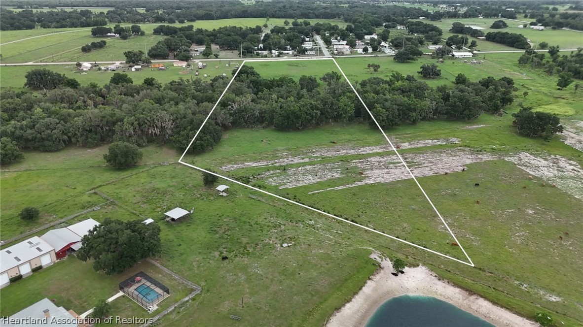 Griffin Road Wauchula, FL 33873 - Photo 4 of 17 a view of a tennis court