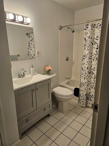 $239,900 | 34 Thayer Pond Drive, Unit 8, Oxford, MA 01537