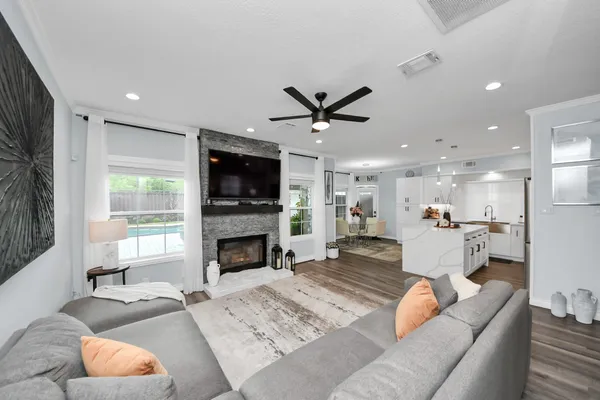 $459,900 | 5003 Hastingwood Drive, Houston, TX 77084