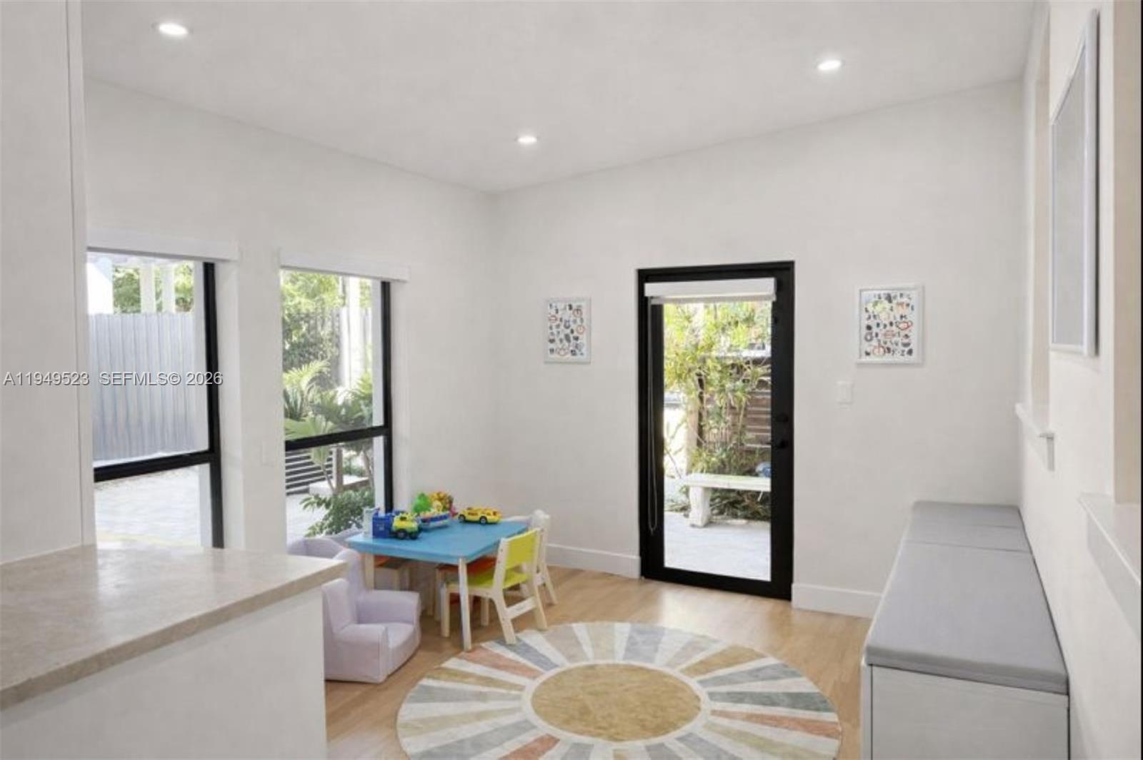 5827 Southwest 29th Street Miami, FL 33155 - Photo 17 of 21 Family Room.