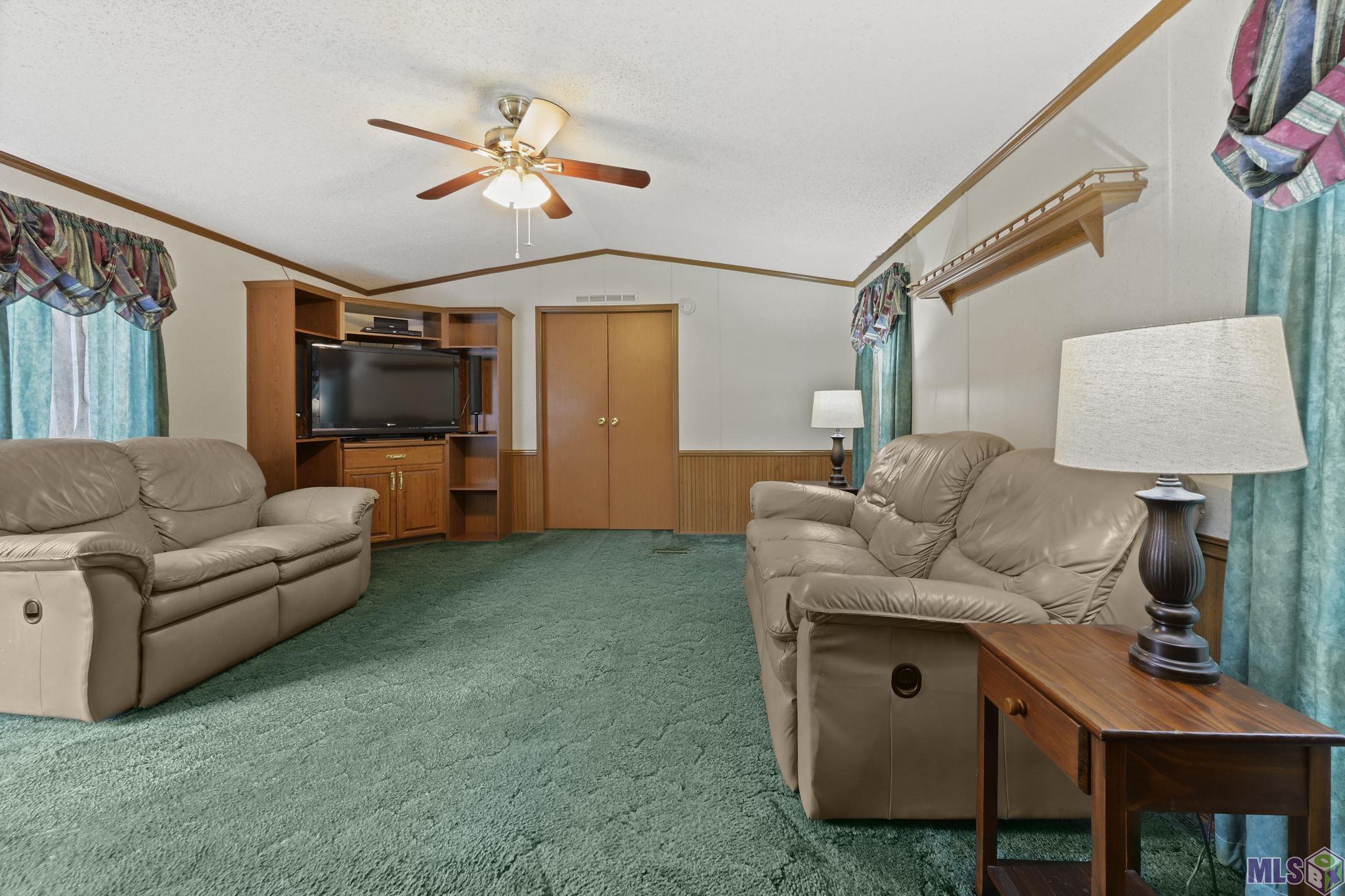 2208 Violet Street Jackson, LA 70748 - Photo 3 of 13 Living Room