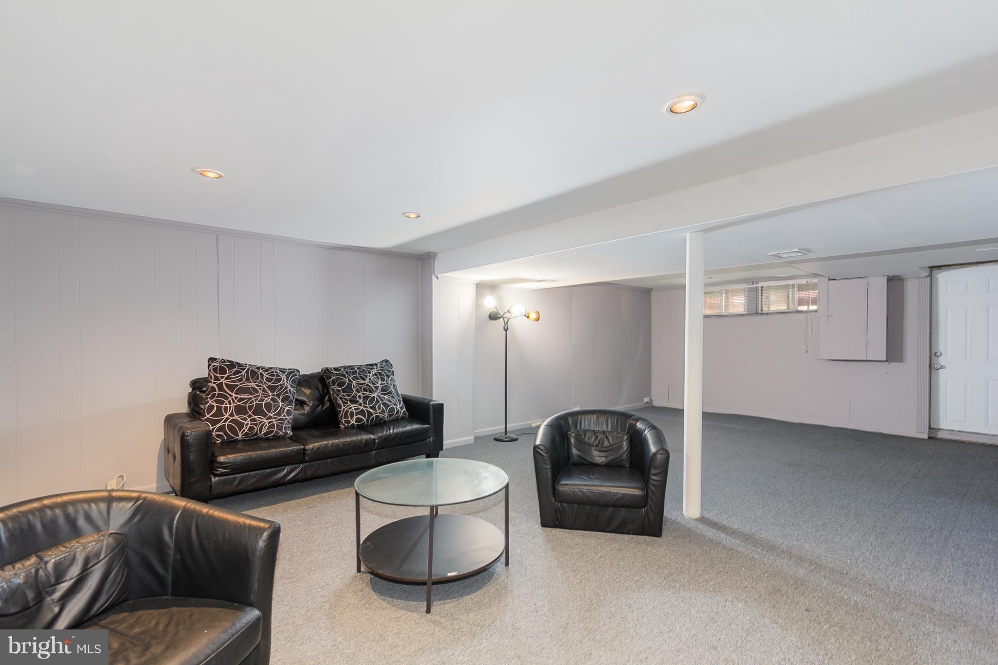 1225 Ramblewood Road Baltimore, MD 21239 - Photo 19 of 28 Family Room