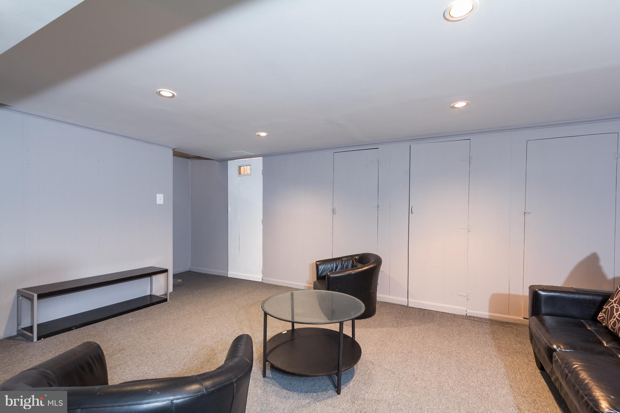 1225 Ramblewood Road Baltimore, MD 21239 - Photo 21 of 28 Family Room