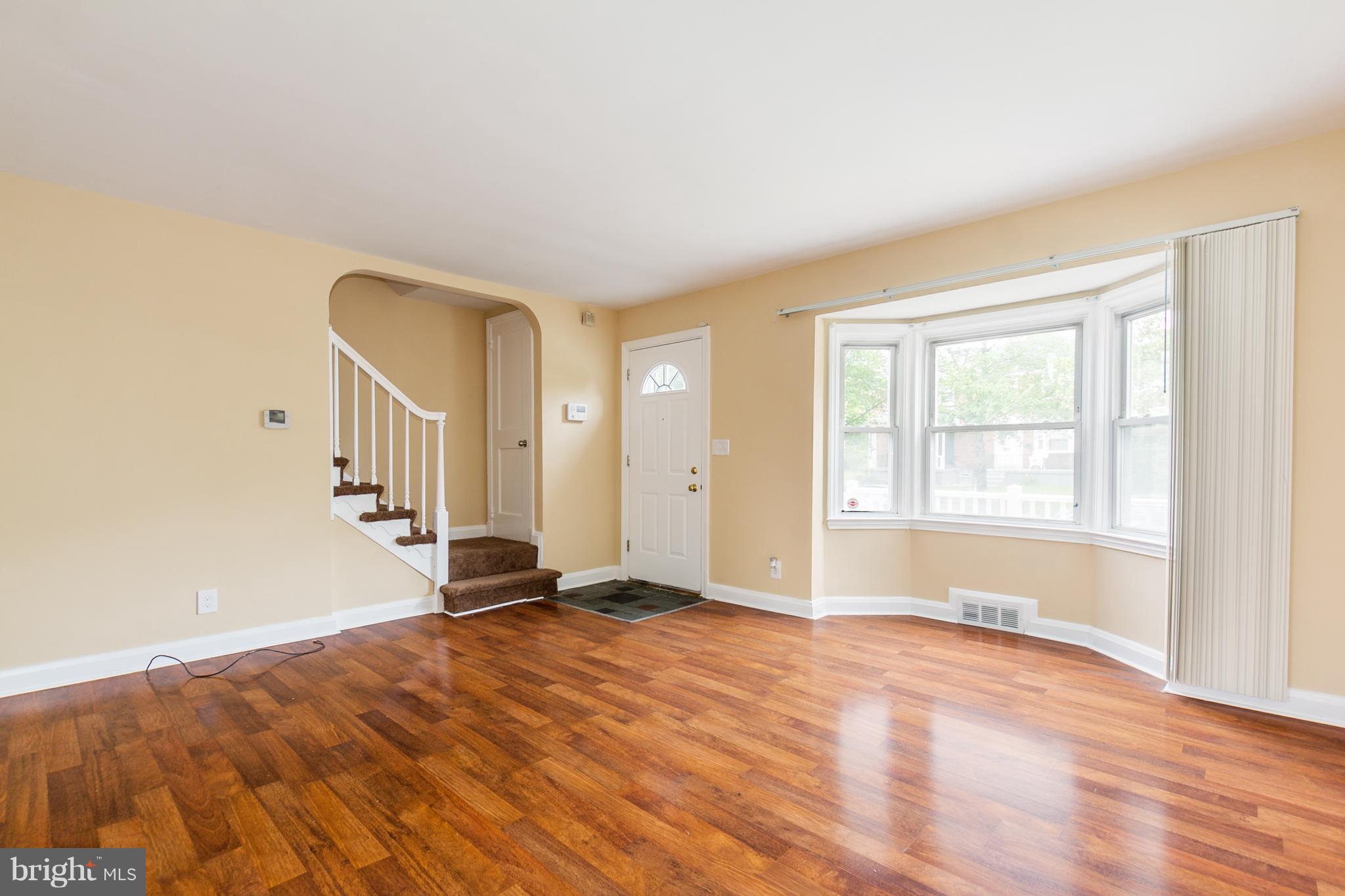 1225 Ramblewood Road Baltimore, MD 21239 - Photo 4 of 28 Living Room
