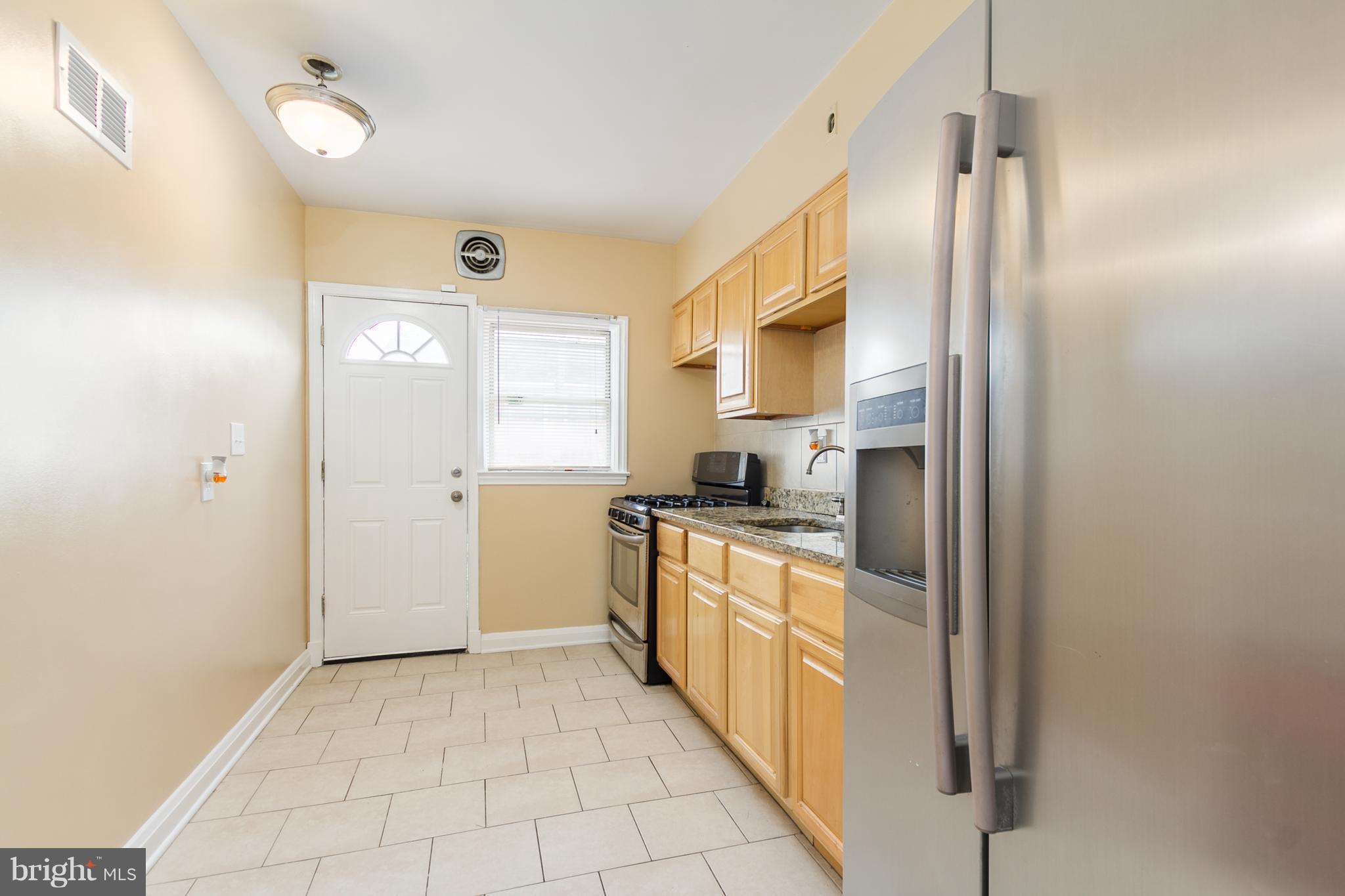 1225 Ramblewood Road Baltimore, MD 21239 - Photo 10 of 28 Kitchen