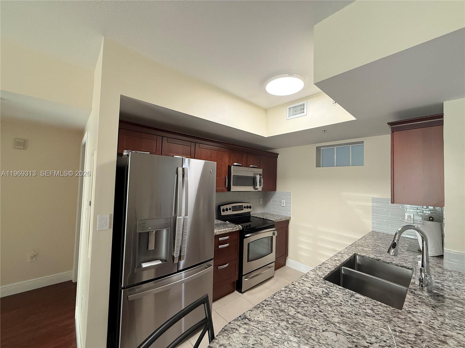 7275 Southwest 90th Way, Unit 411 Miami, FL 33156 - Photo 12 of 30