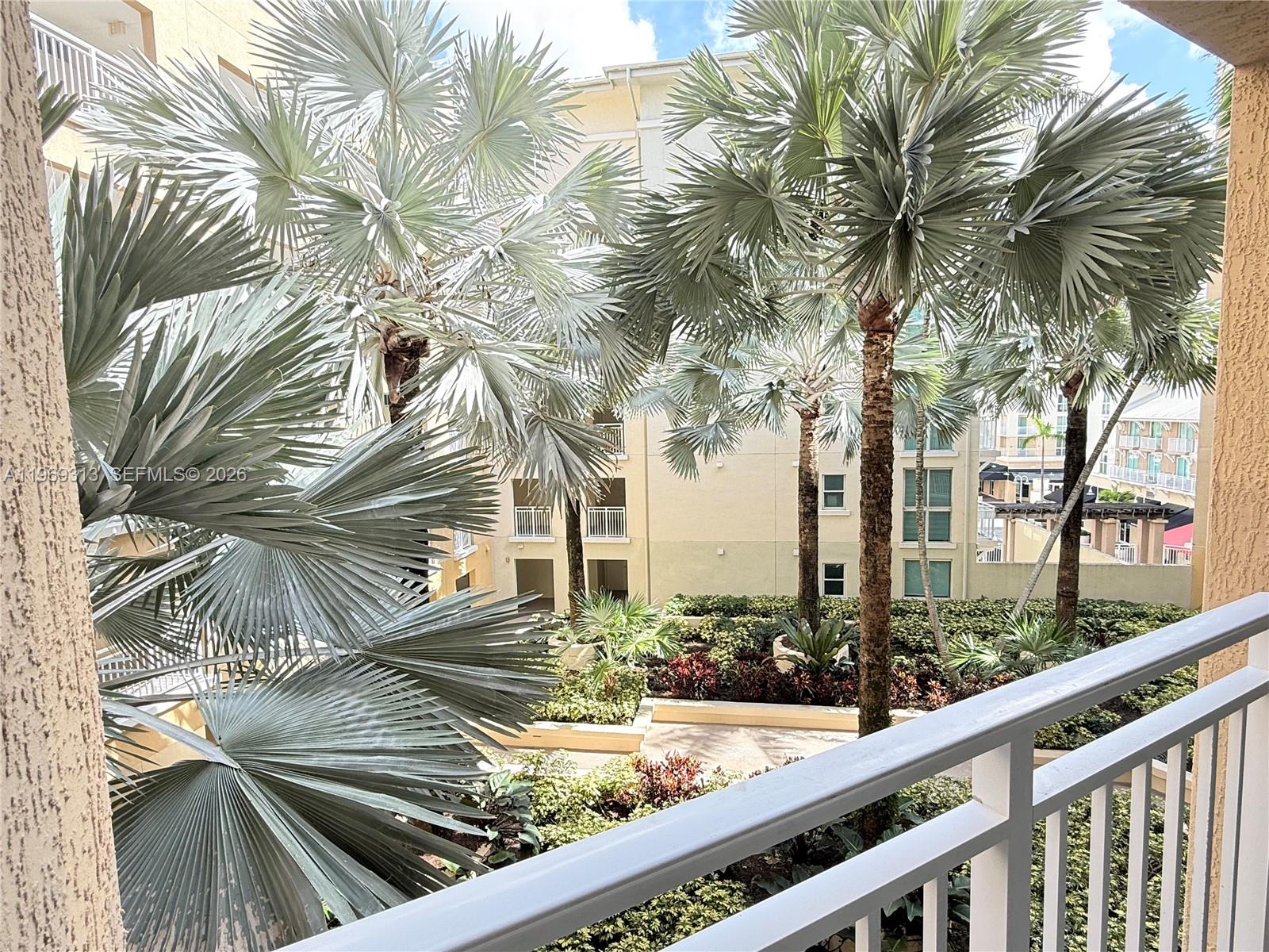 7275 Southwest 90th Way, Unit 411 Miami, FL 33156 - Photo 17 of 30 Internal patio area