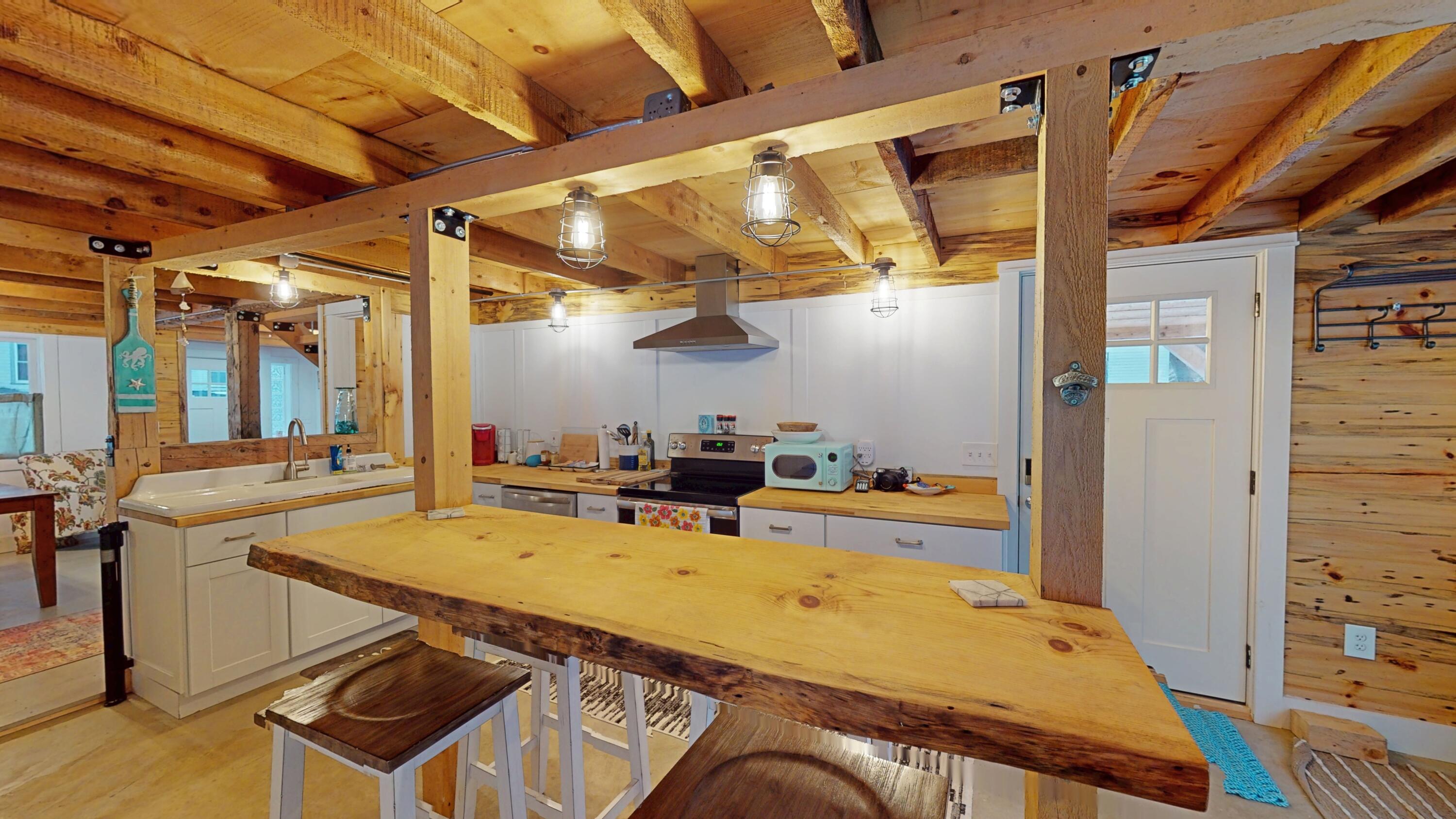 53 Washington Street Lubec, ME 04652 - Photo 6 of 28 53 Washington Street, Lube