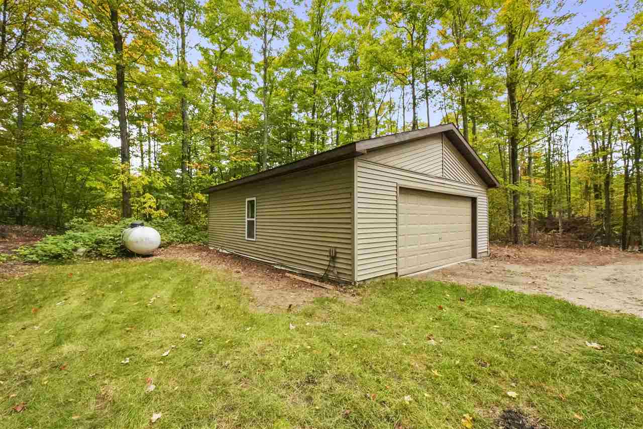 3024 East 22 Road Cadillac, MI 49601 - Photo 46 of 48 1893850-45.JPG