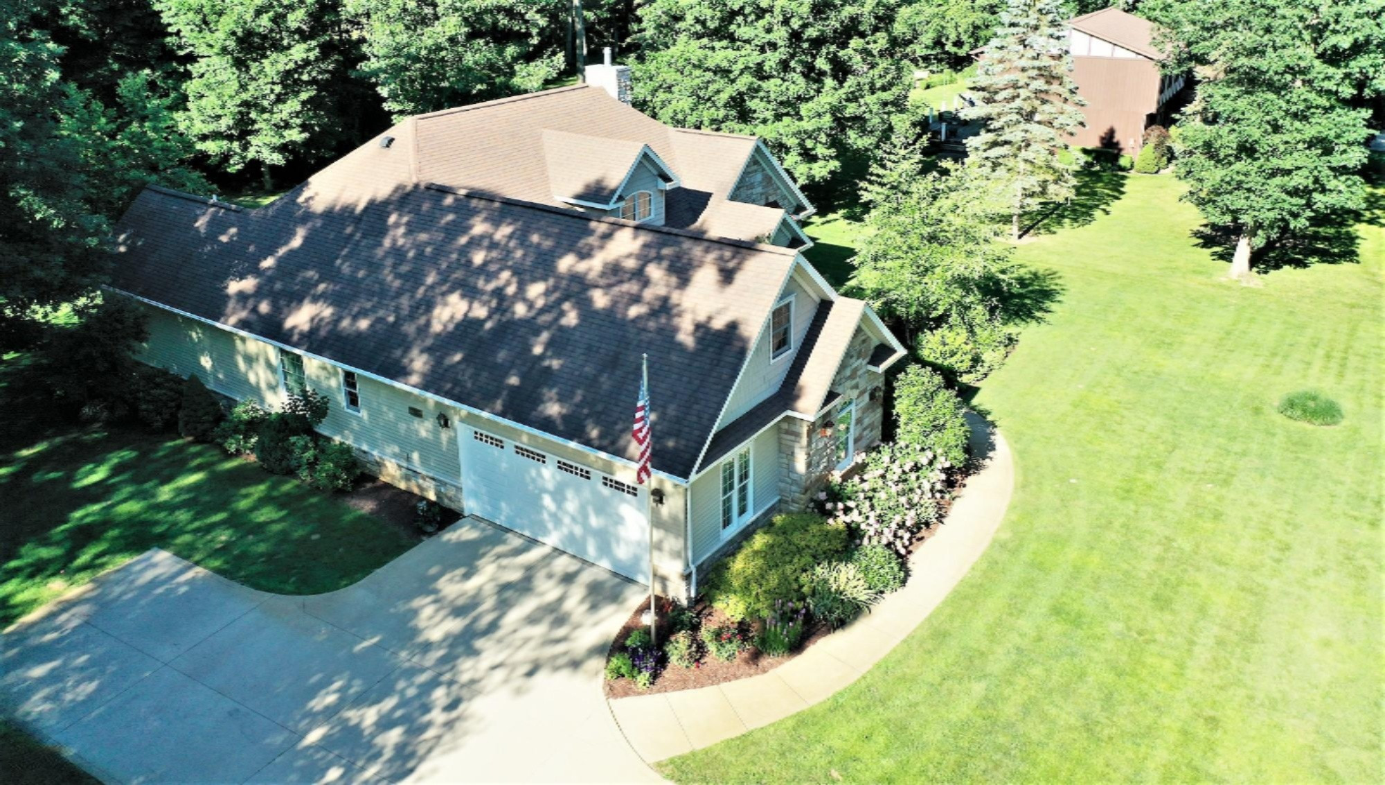 17192 Limberlost Road Three Rivers, MI 49093 - Photo 2 of 34 side aerial