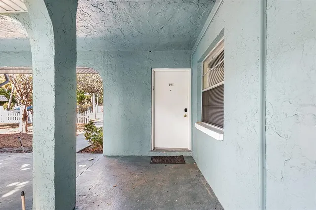 $1,775 | 555 62nd Street South, Unit 101, St. Petersburg, FL 33707