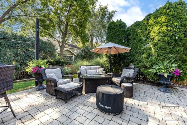 $995,000 | 992 Belaire Court, Naperville, IL 60563