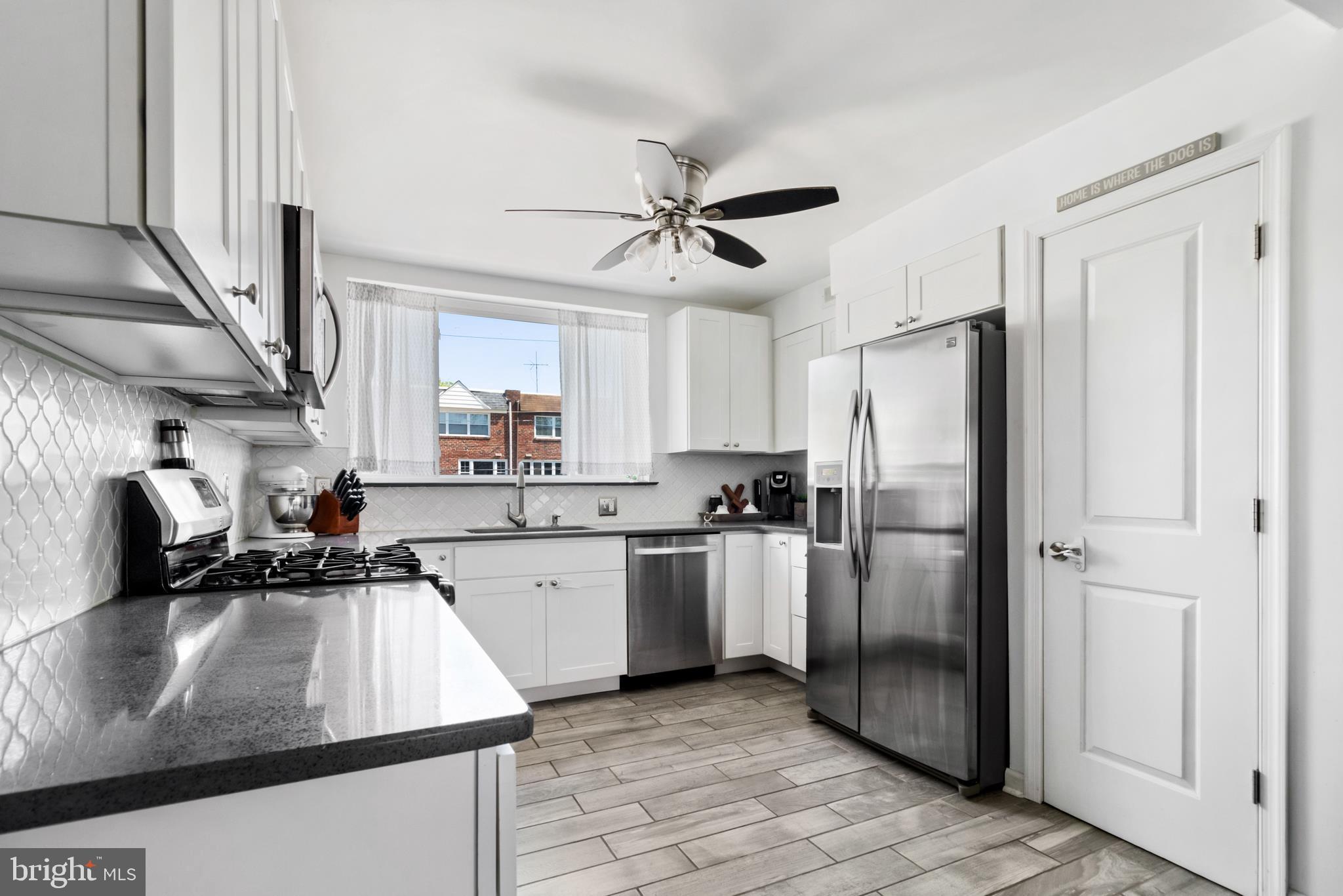12204 Sweet Briar Road Philadelphia, PA 19154 - Photo 8 of 30 Gallery Image 8
