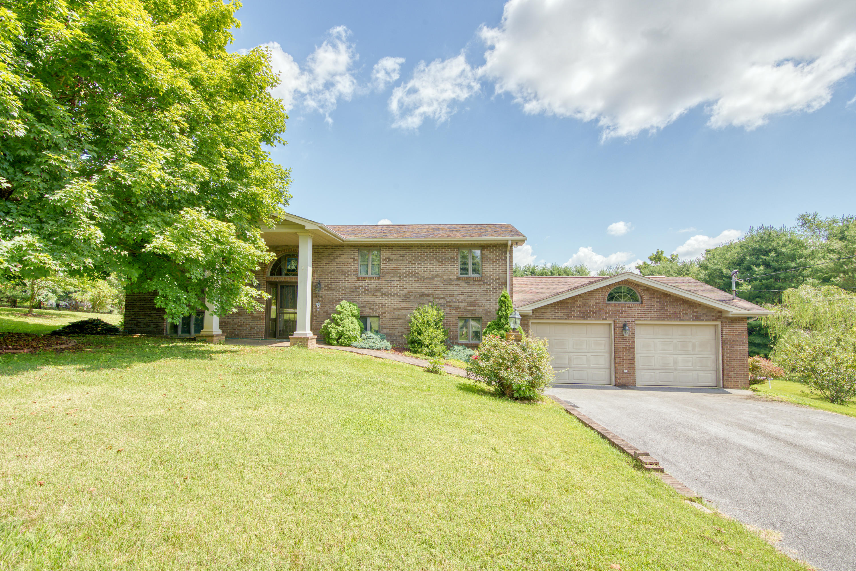 148 Hillrise Road Gray, TN 37615 - Photo 1 of 40 DSC_4381_MLS