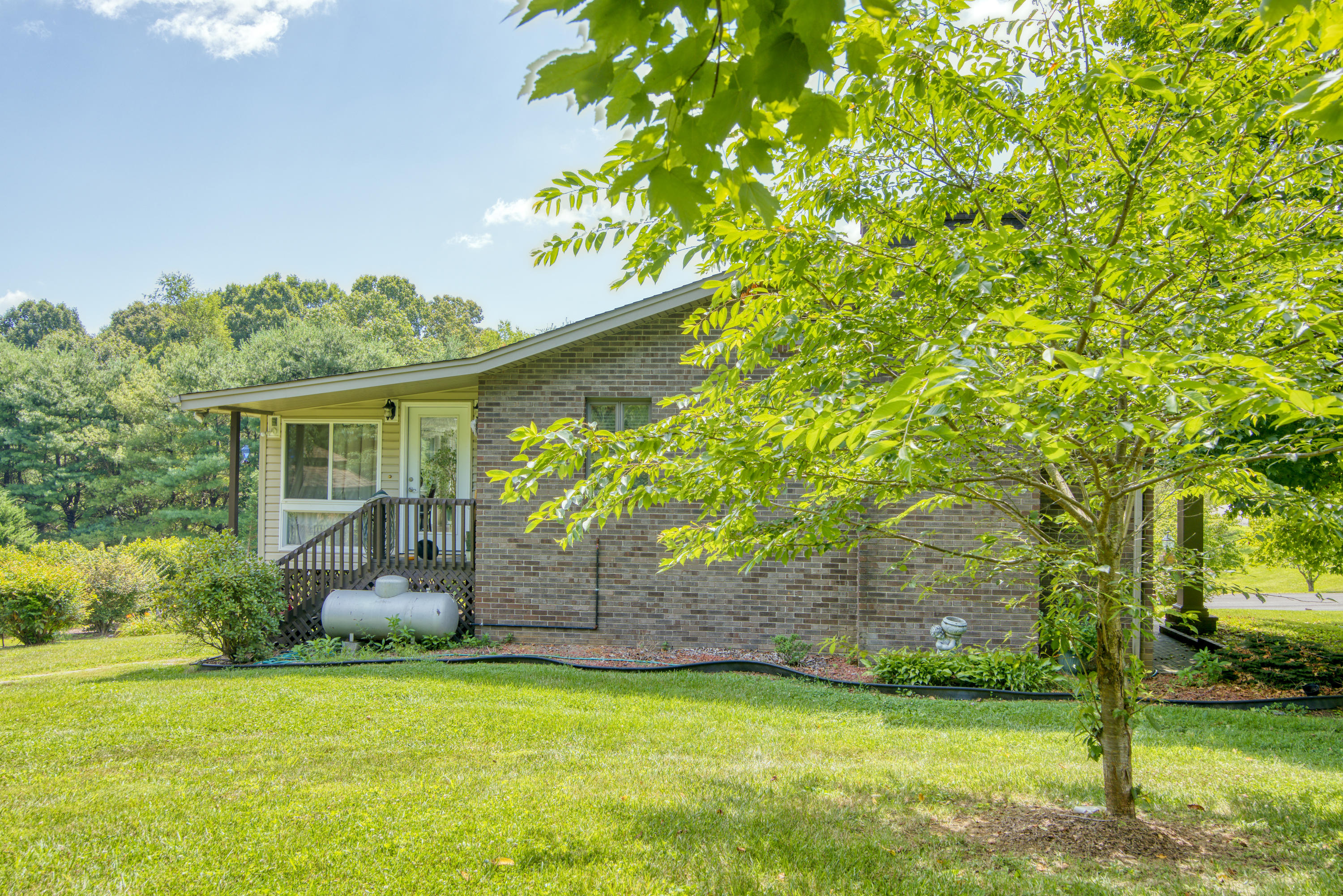 148 Hillrise Road Gray, TN 37615 - Photo 4 of 40 DSC_4420_MLS