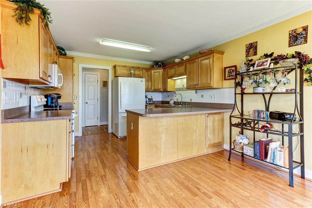 8047 Pritchett Road Browns Summit, NC 27214 - Photo 11 of 30 Gallery Image 11