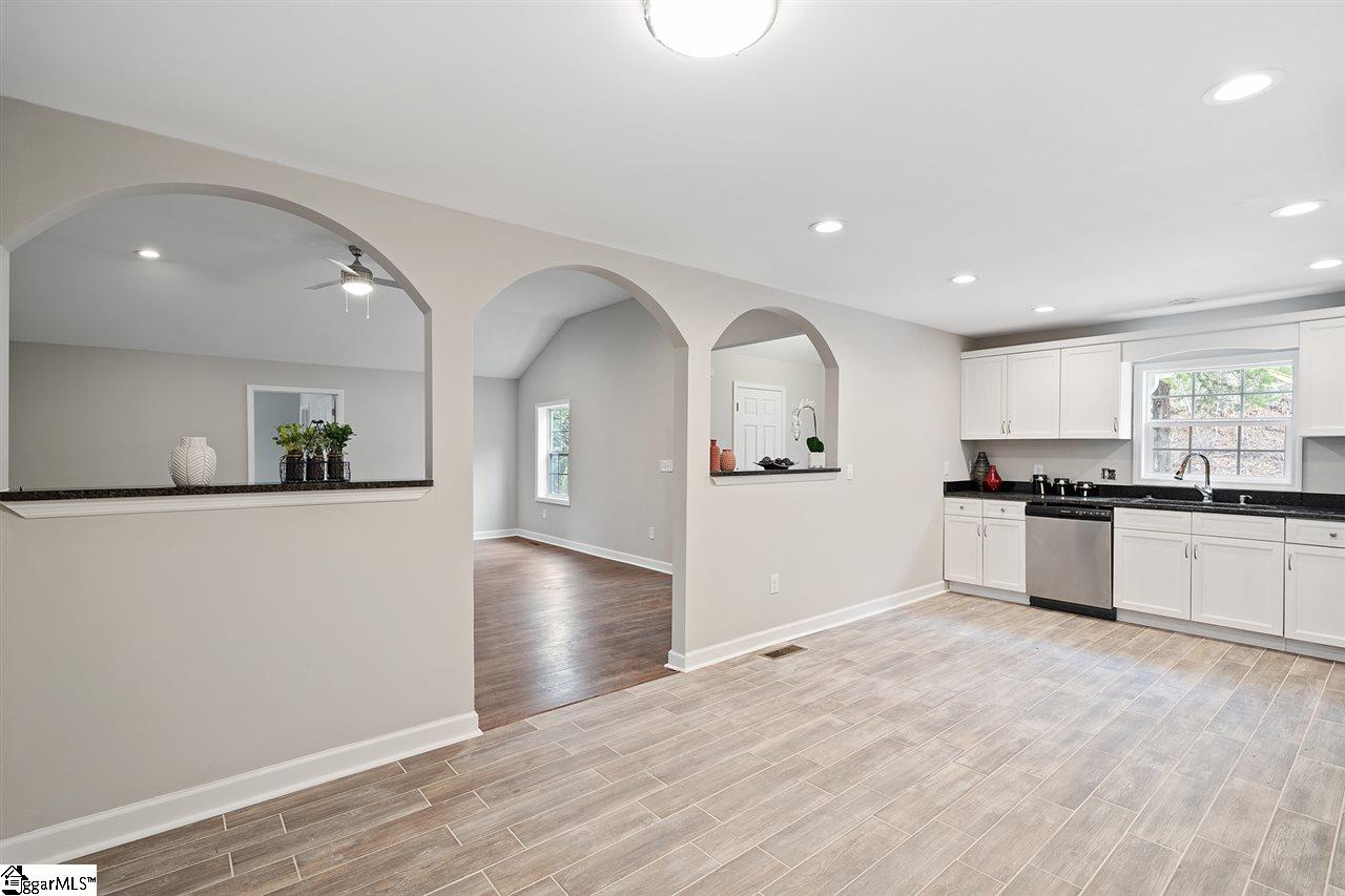 750 Bates Crossing Road Travelers Rest, SC 29690 - Photo 2 of 20