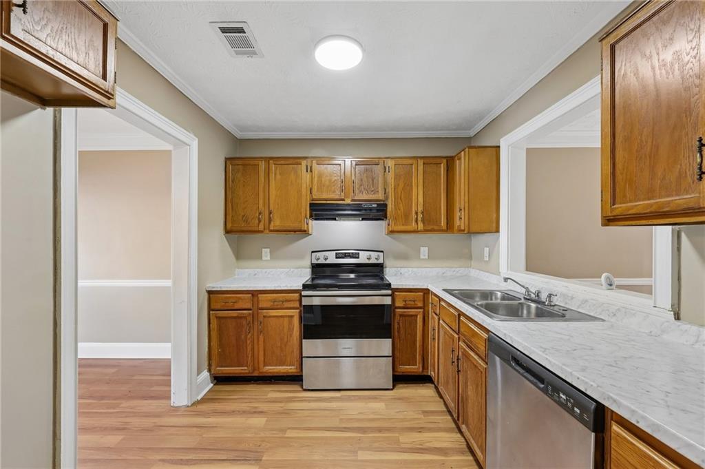 401 Autumn Leaf Way Norcross, GA 30093 - Photo 7 of 21