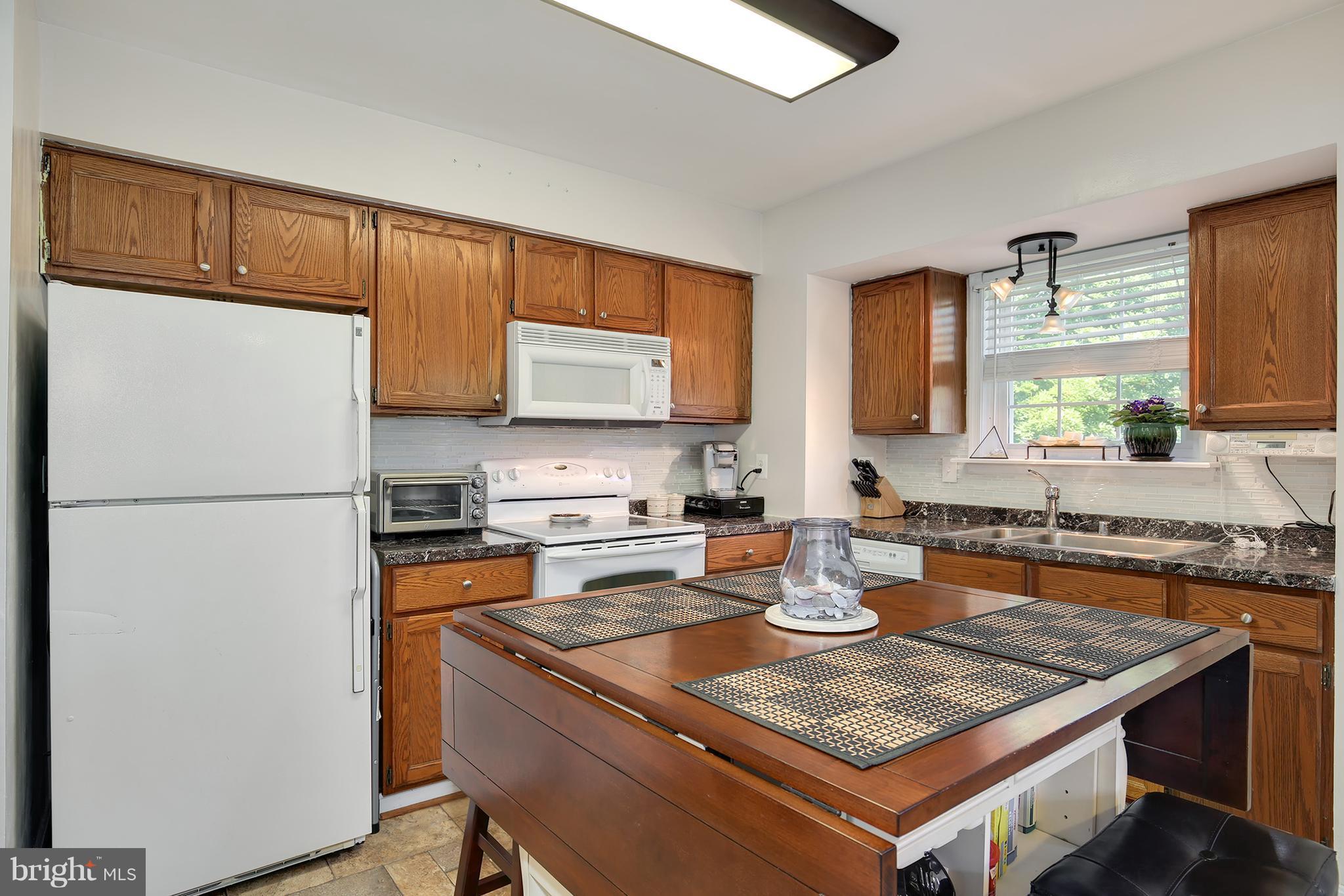 6718 Killdeer Court Frederick, MD 21703 - Photo 12 of 30 Kitchen