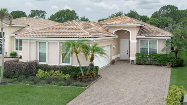 $540,000 | 4376 Northwest Oakbrook Circle, Jensen Beach, FL 34957