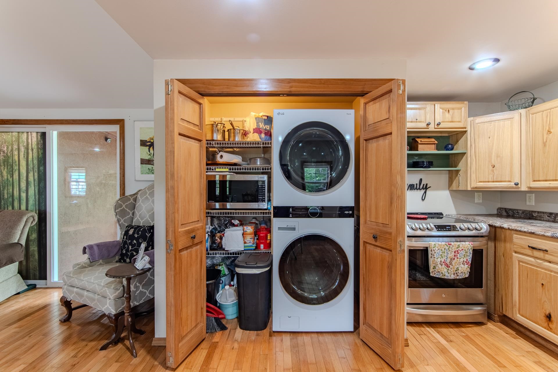 23 Old Ferry Road Bath Springs, TN 38311 - Photo 20 of 40 a view of livingroom with washer and dryer